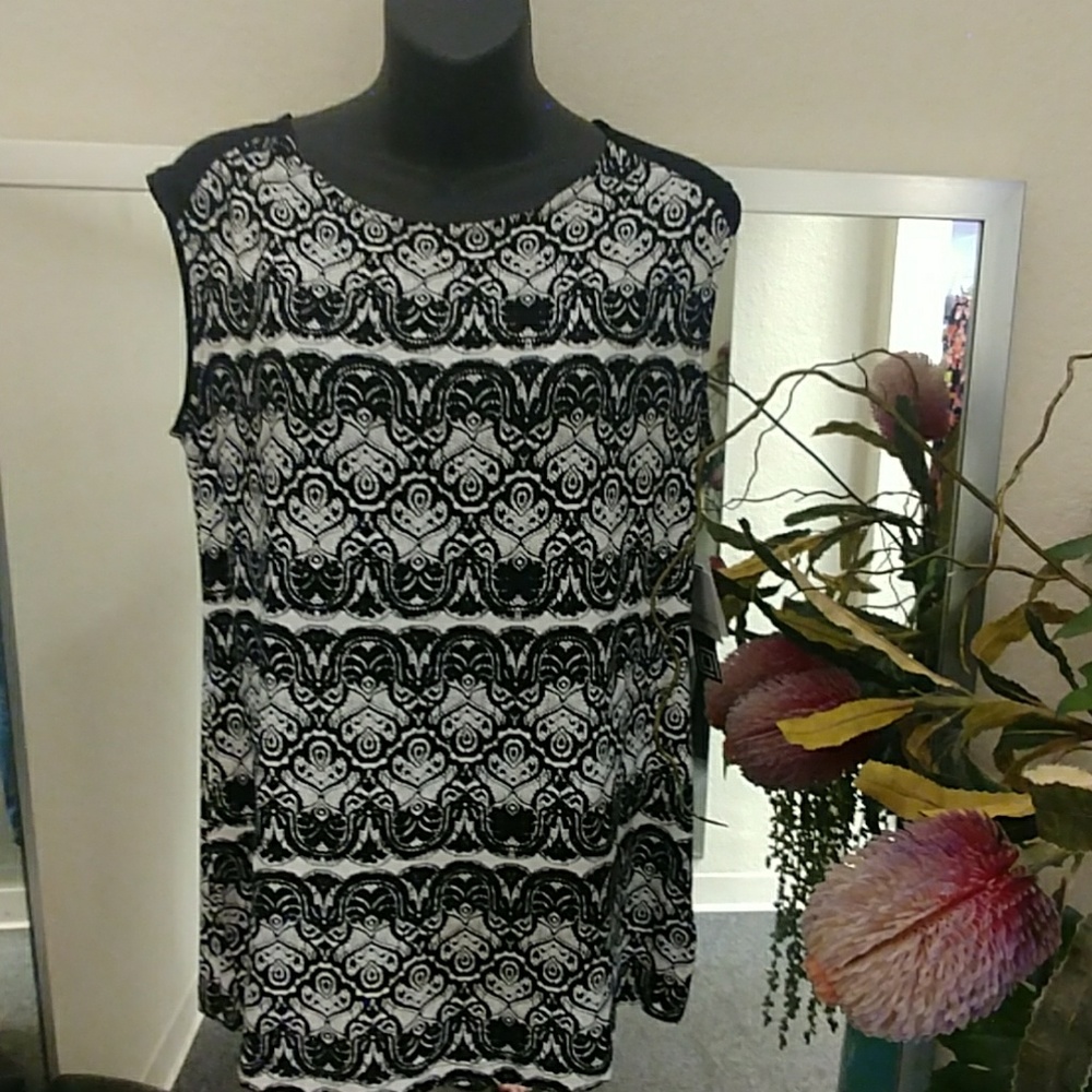 Liz Claiborne Printed Sleeveless Top